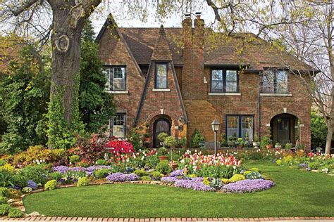 tudor house description